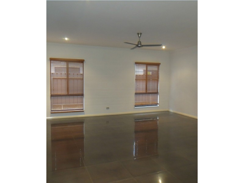 17 Yirrawari Street, Baynton WA 6714