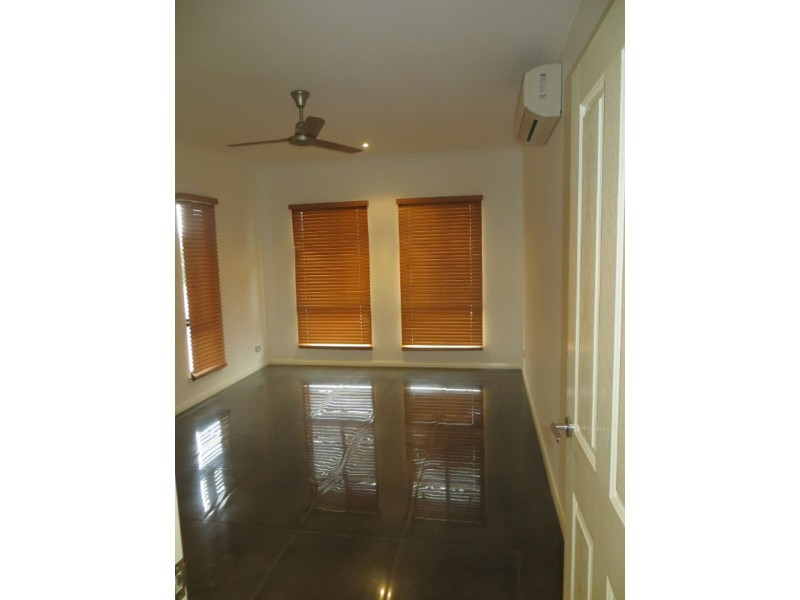 17 Yirrawari Street, Baynton WA 6714