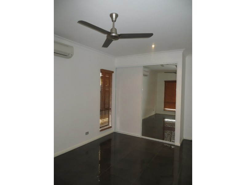 17 Yirrawari Street, Baynton WA 6714