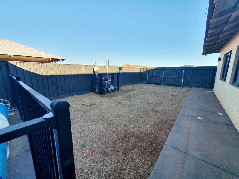 15 Ganbarr Street, Baynton WA 6714