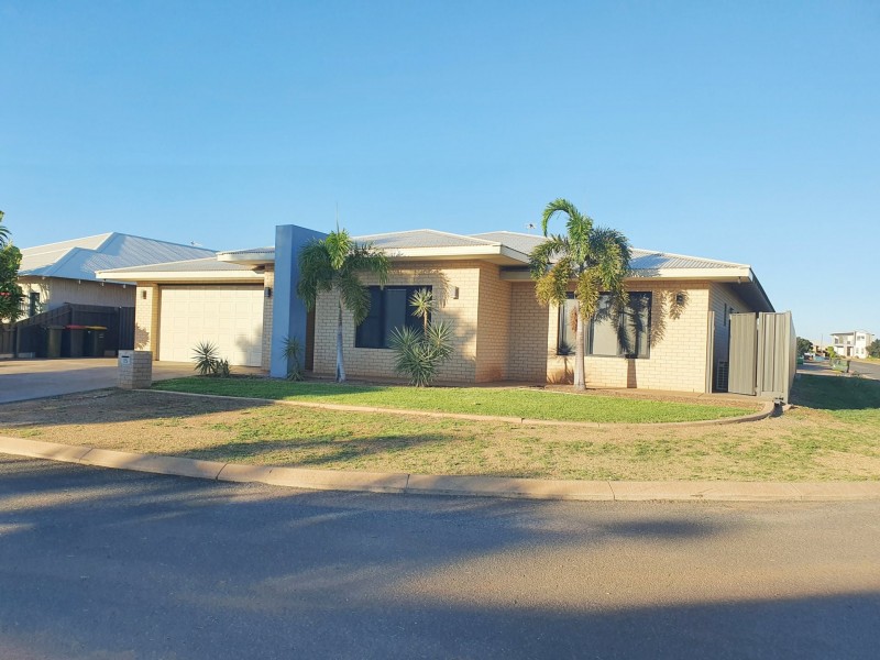 15 Ganbarr Street, Baynton WA 6714