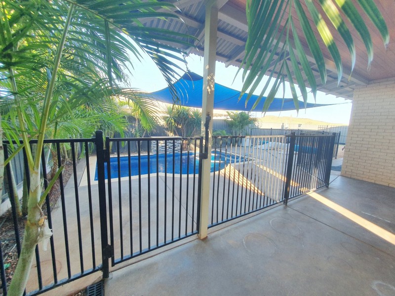 15 Ganbarr Street, Baynton WA 6714