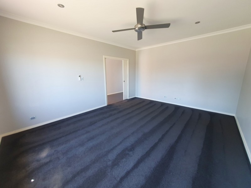 15 Ganbarr Street, Baynton WA 6714