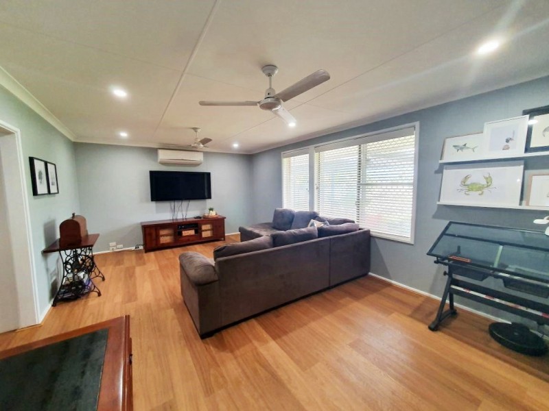 3 Warburton Cres, Dampier WA 6713