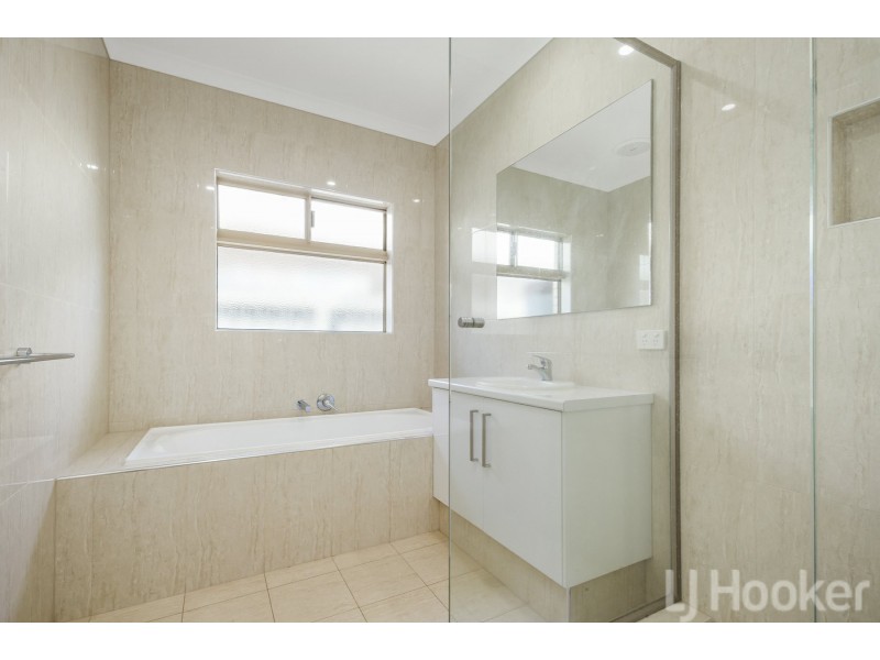 15 Baynton Drive, Baynton WA 6714