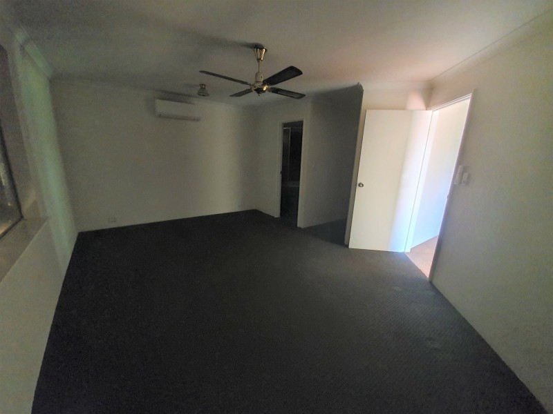 60 Campbell Cres, Baynton WA 6714