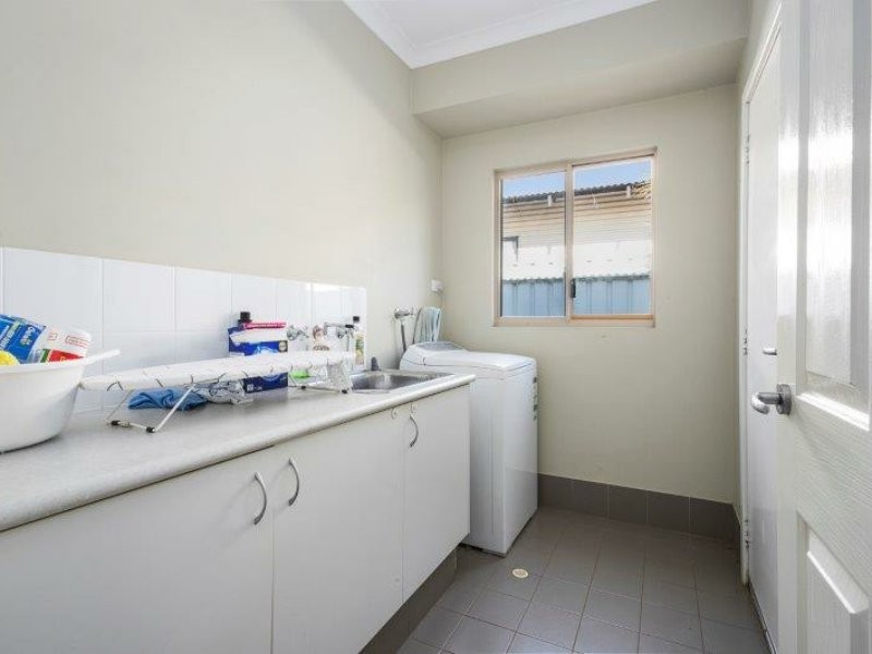 35 Wedgetail Eagle Avenue, Nickol WA 6714