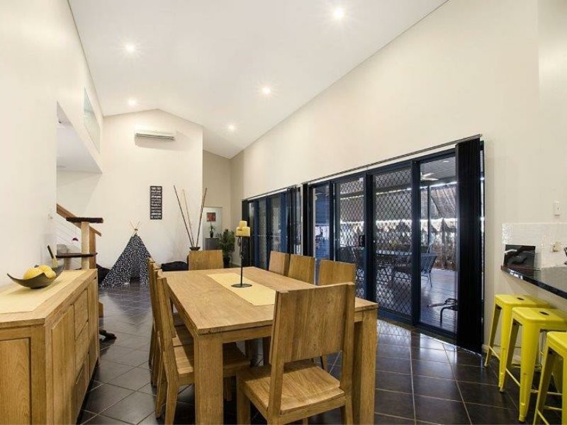 60 Brolga Meander, Nickol WA 6714