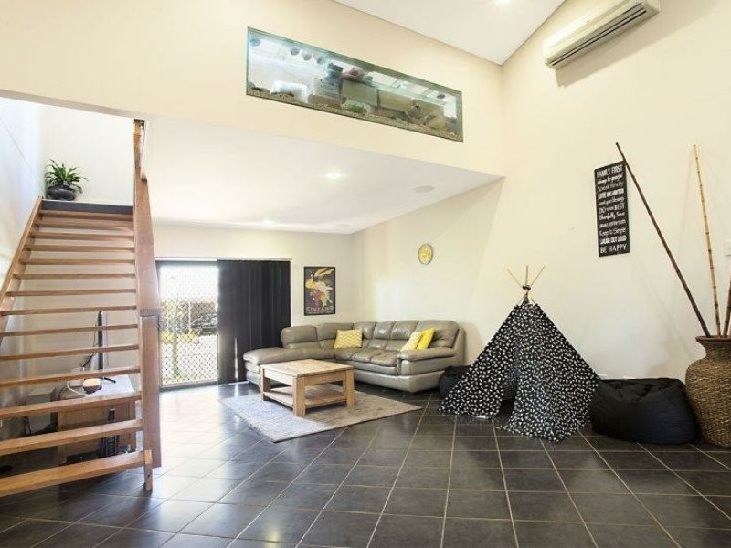 60 Brolga Meander, Nickol WA 6714