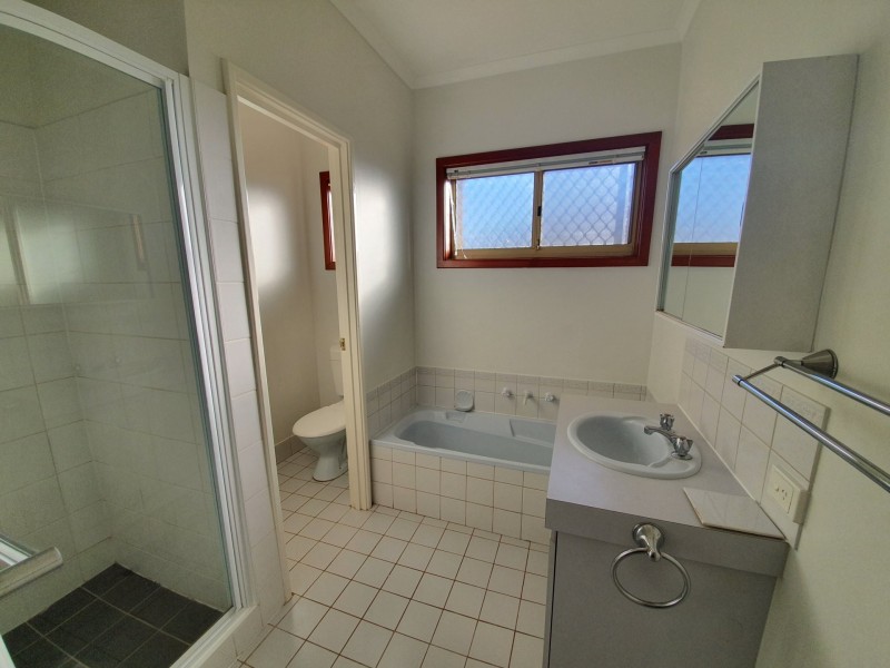 15 Campbell Crescent, Baynton WA 6714