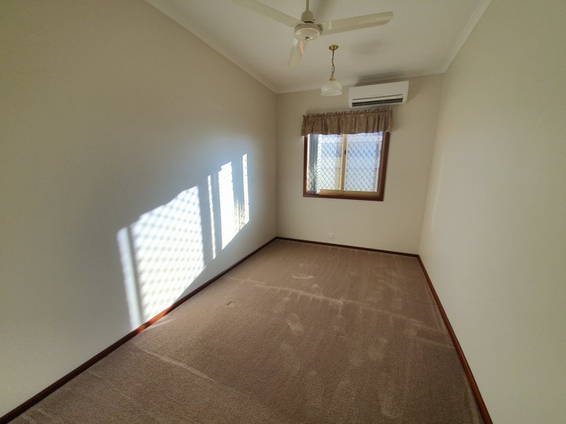 15 Campbell Crescent, Baynton WA 6714