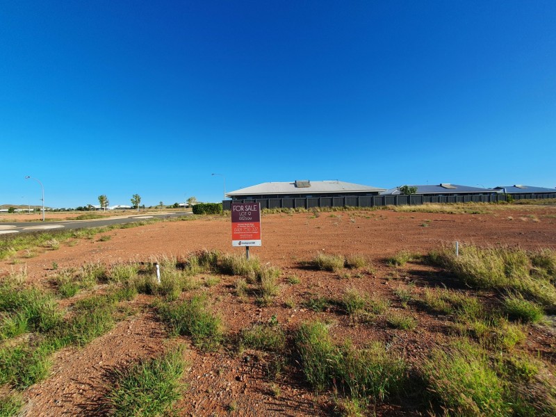 9 Karinha Way, Baynton WA 6714