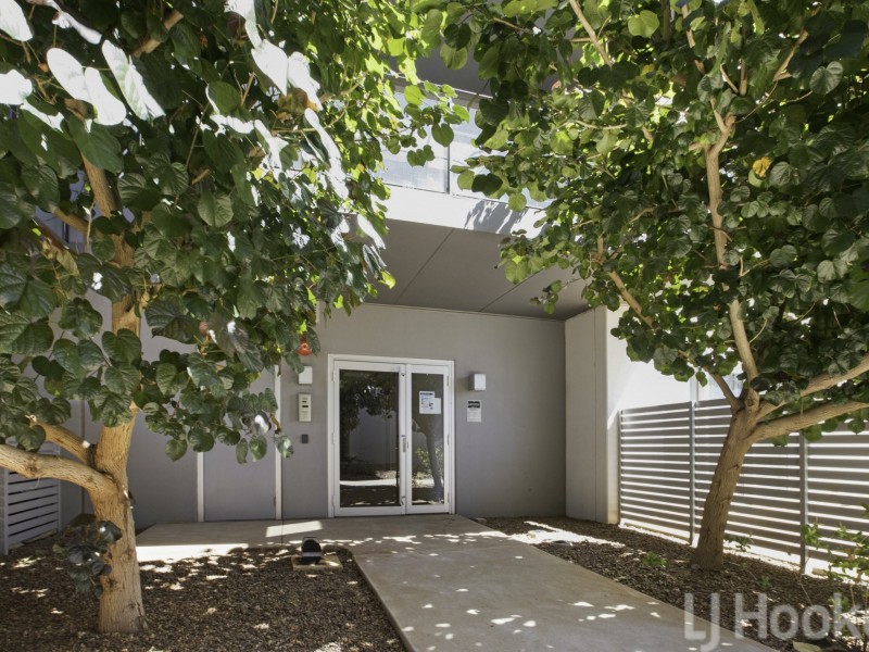 Unit 15/55 Gardugarli Drive, Baynton WA 6714