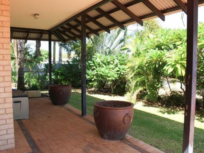 64 Campbell Crescent, Baynton WA 6714