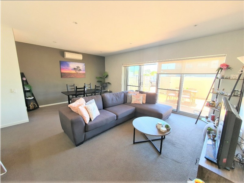 Unit 4/55 Gardugarli Drive, Baynton WA 6714