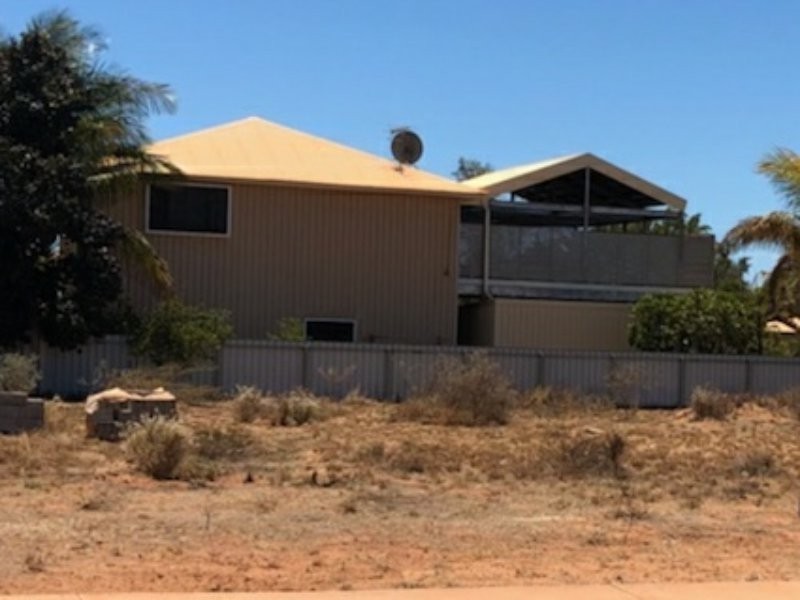 15 Honeymoon Road, Point Samson WA 6720