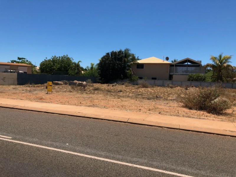 15 Honeymoon Road, Point Samson WA 6720