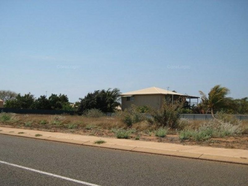 15 Honeymoon Road, Point Samson WA 6720
