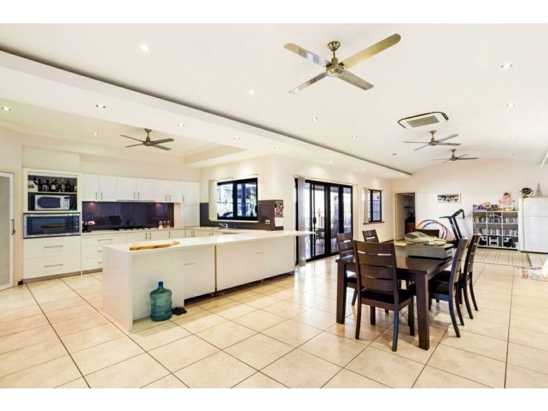 44 Bettong Bend, Baynton WA 6714