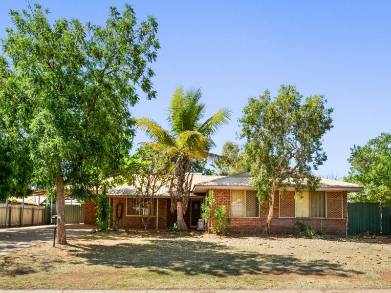 6 Watts Place, Baynton WA 6714