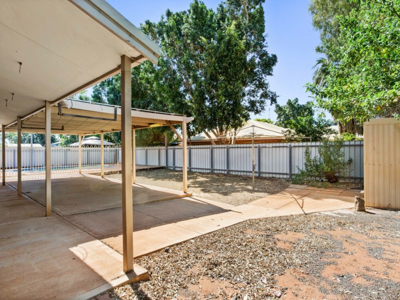 6 Watts Place, Baynton WA 6714