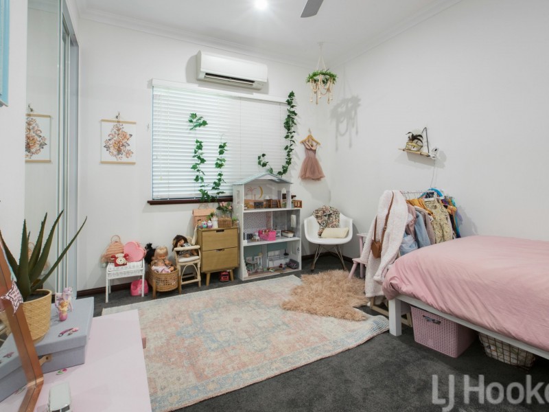 4 Warrida Street, Baynton WA 6714