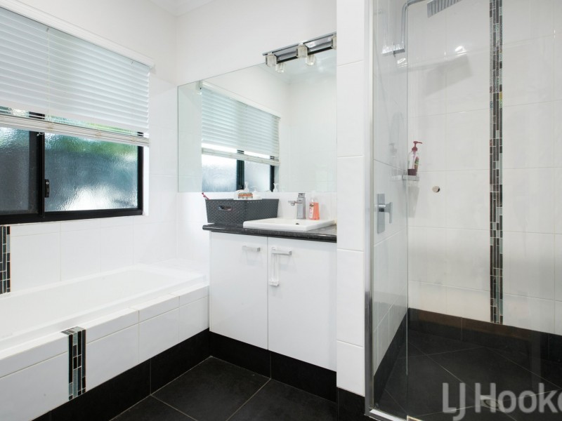 4 Warrida Street, Baynton WA 6714