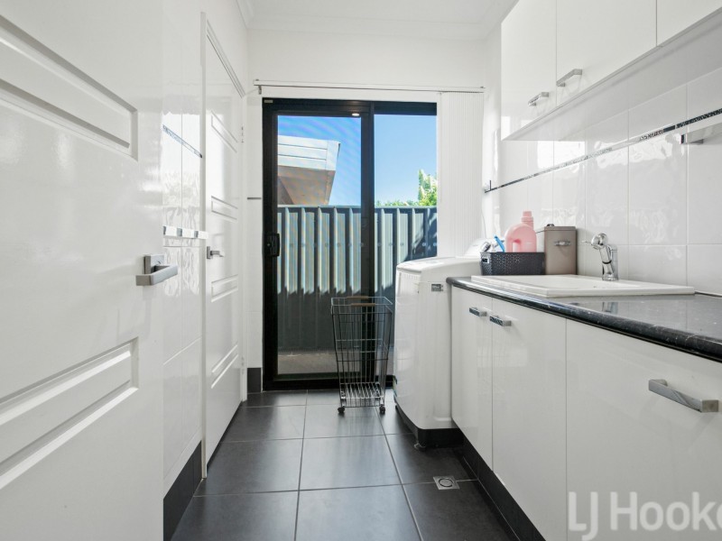 4 Warrida Street, Baynton WA 6714