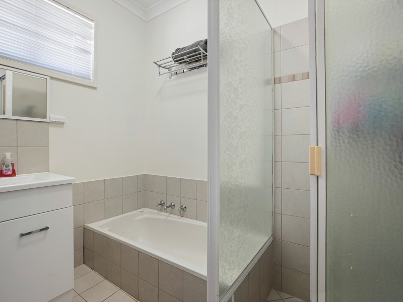 4 Watts Place, Baynton WA 6714