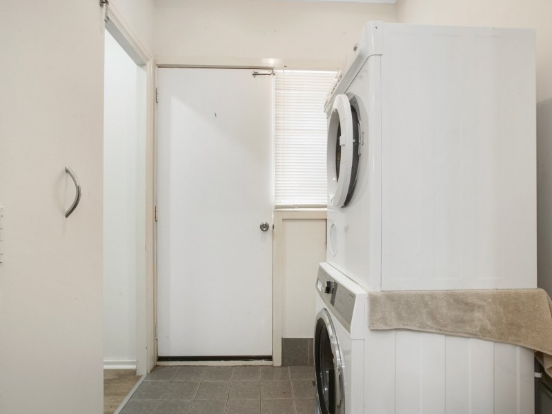 4 Watts Place, Baynton WA 6714