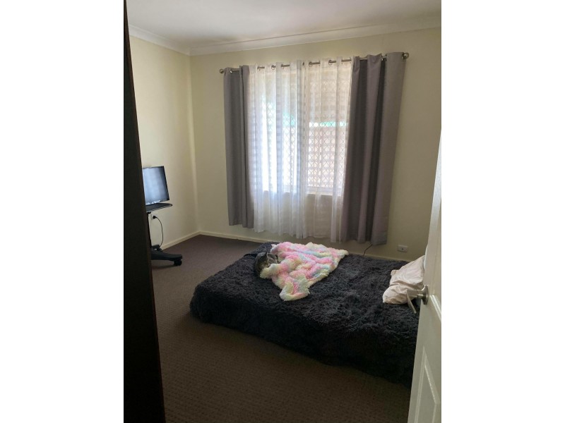 4 Watts Place, Baynton WA 6714