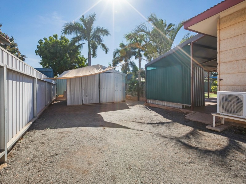 4 Watts Place, Baynton WA 6714