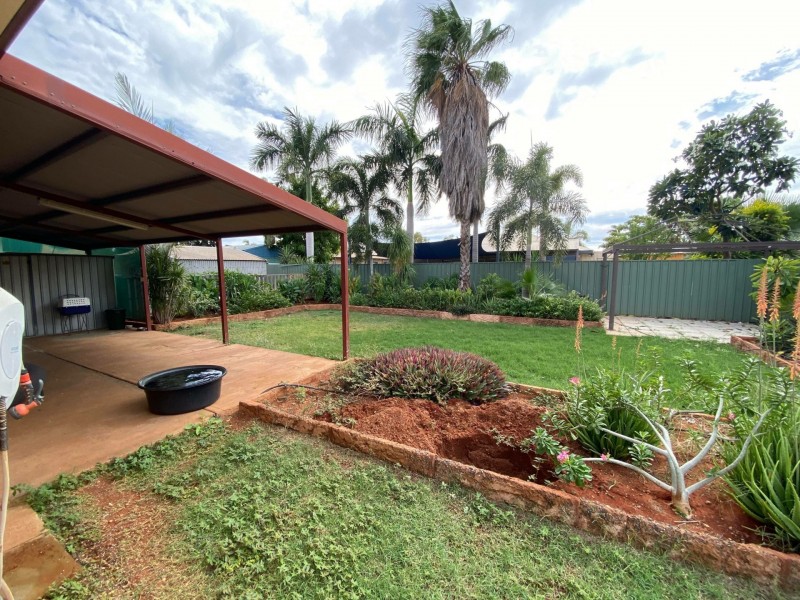 4 Watts Place, Baynton WA 6714