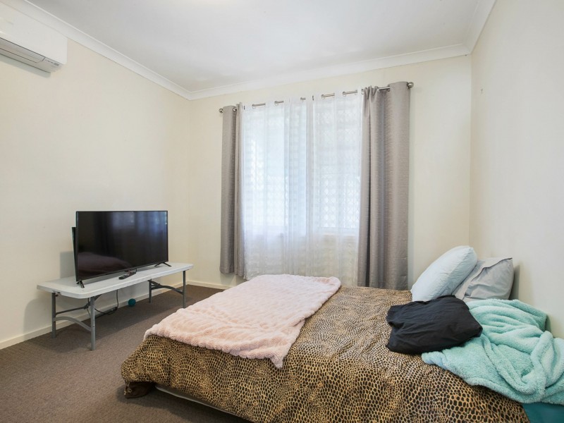 4 Watts Place, Baynton WA 6714