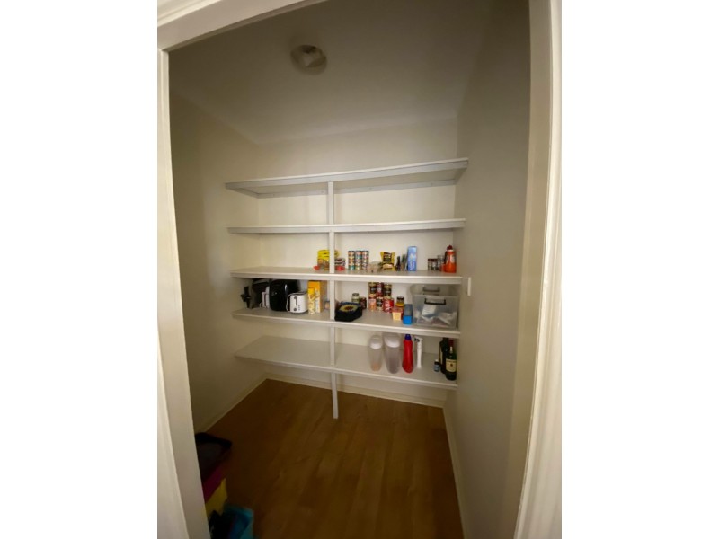 4 Watts Place, Baynton WA 6714