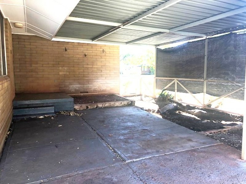 68 Tamarind Street, Tom Price WA 6751