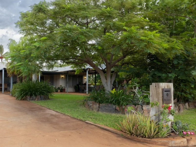 9 De Grey Crescent, Dampier WA 6713
