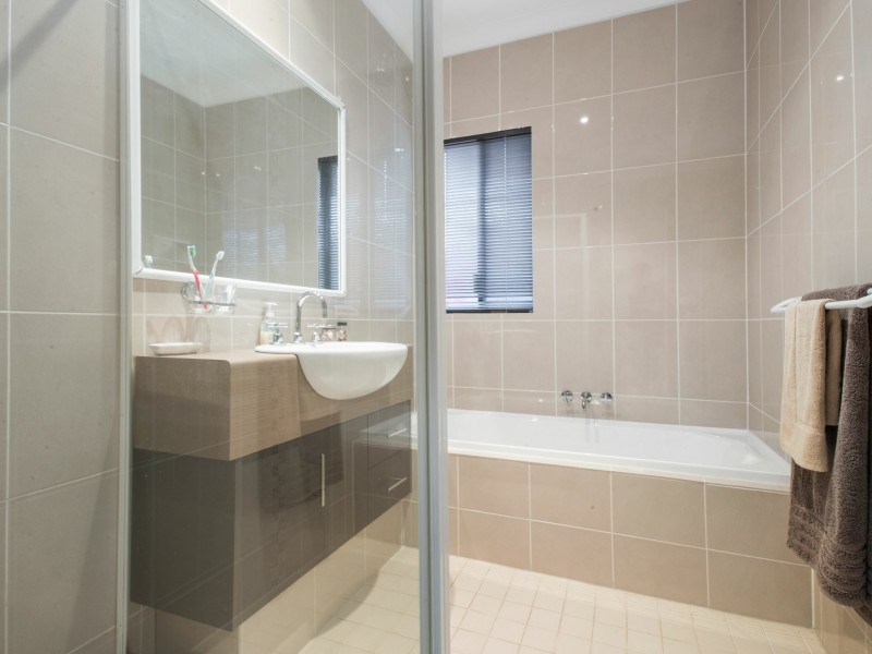 24 Yirrawari Street, Baynton WA 6714