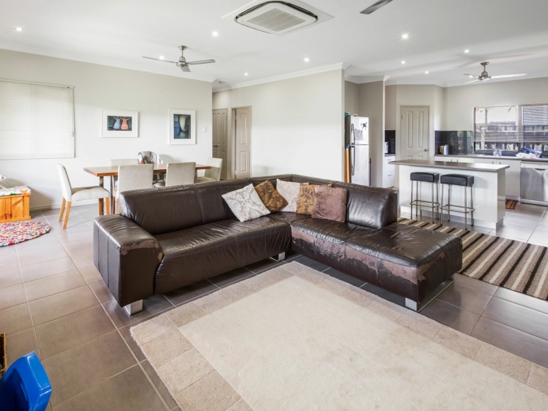 17 Nyamina Road, Baynton WA 6714