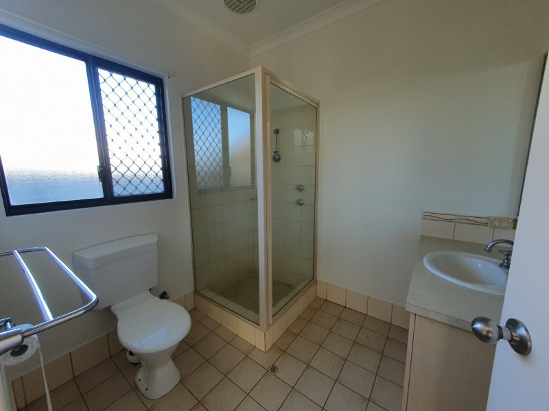 16 Armstrong Drive, Baynton WA 6714