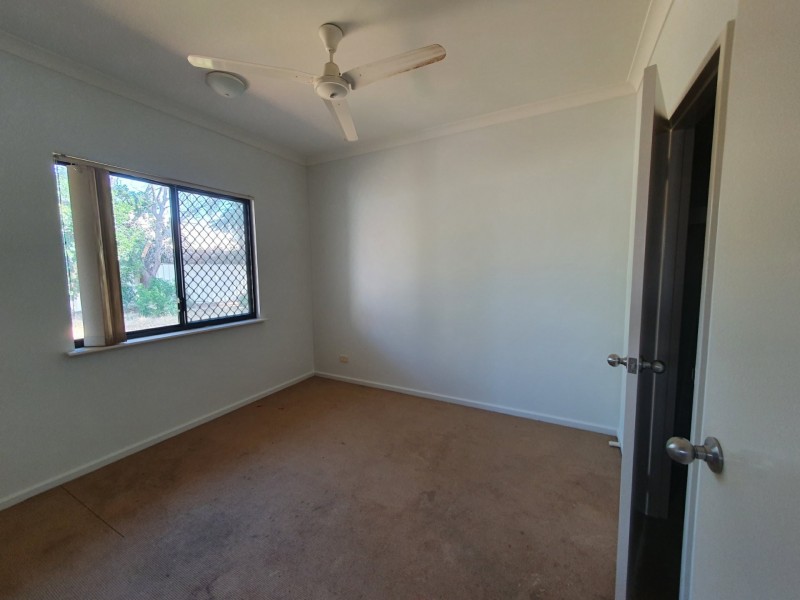 16 Armstrong Drive, Baynton WA 6714