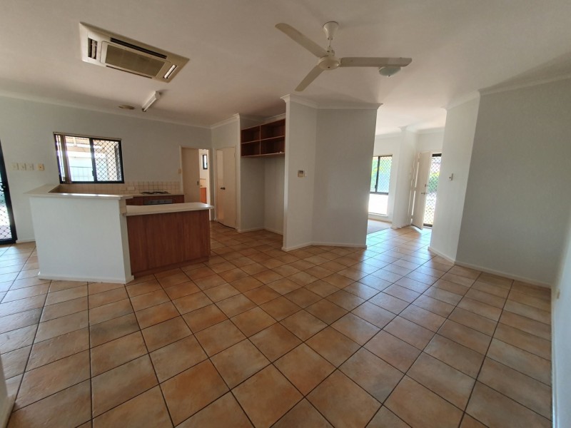 16 Armstrong Drive, Baynton WA 6714