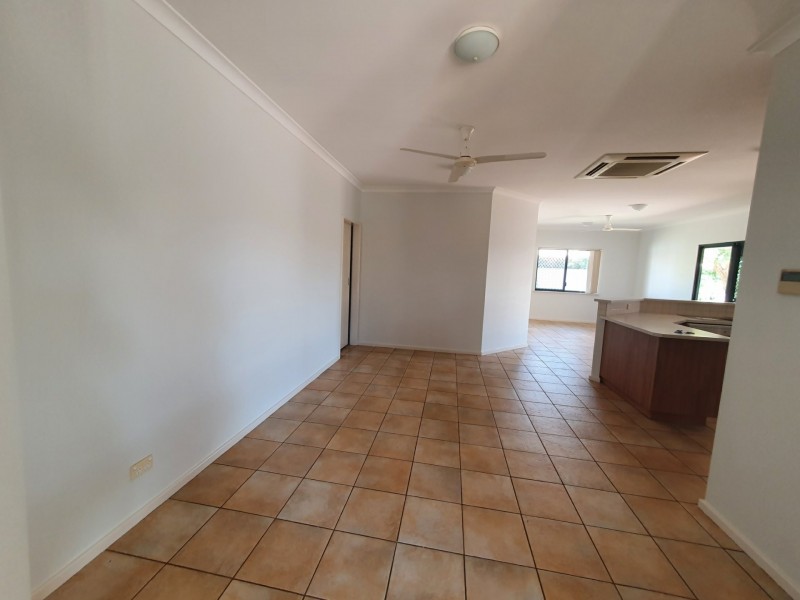 16 Armstrong Drive, Baynton WA 6714