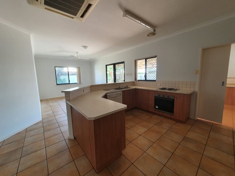 16 Armstrong Drive, Baynton WA 6714