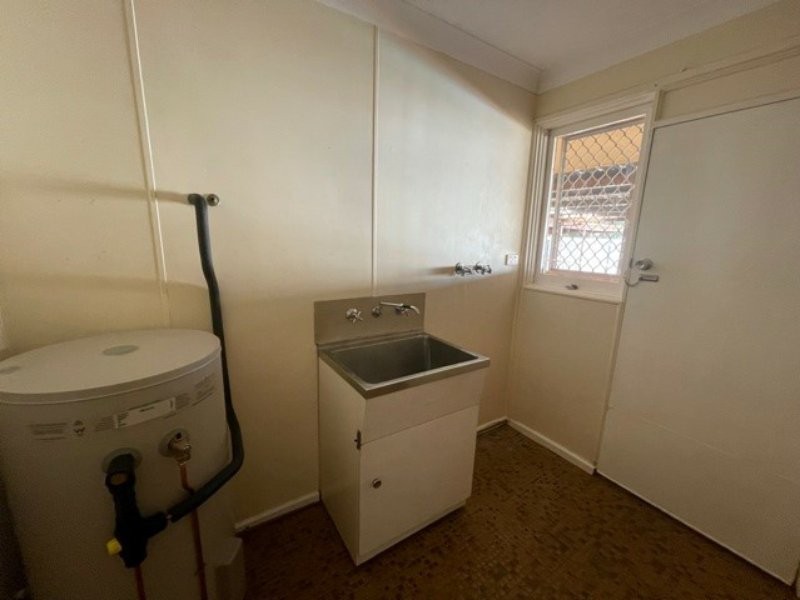 6 Stuart Crescent, Dampier WA 6713