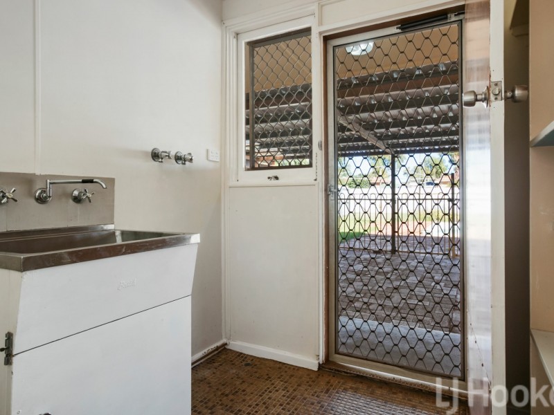 6 Stuart Crescent, Dampier WA 6713