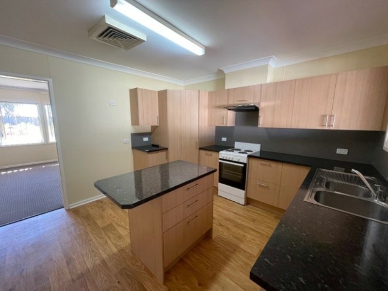 6 Stuart Crescent, Dampier WA 6713