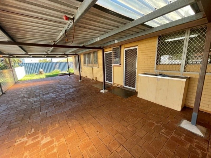 6 Stuart Crescent, Dampier WA 6713