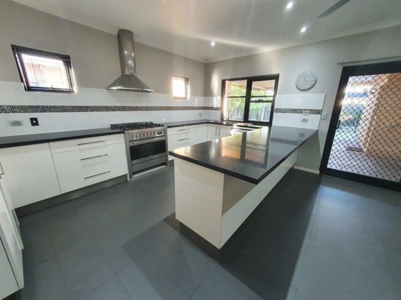 15 Ganbarr Street, Baynton WA 6714