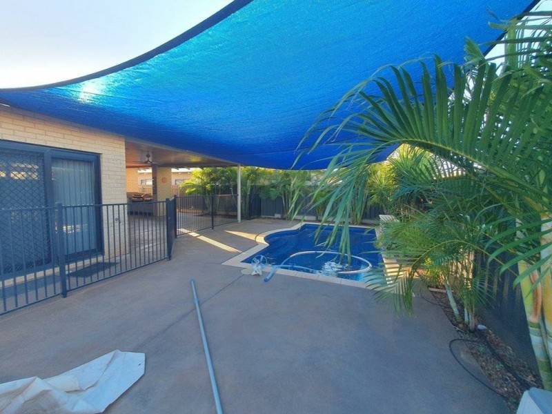 15 Ganbarr Street, Baynton WA 6714